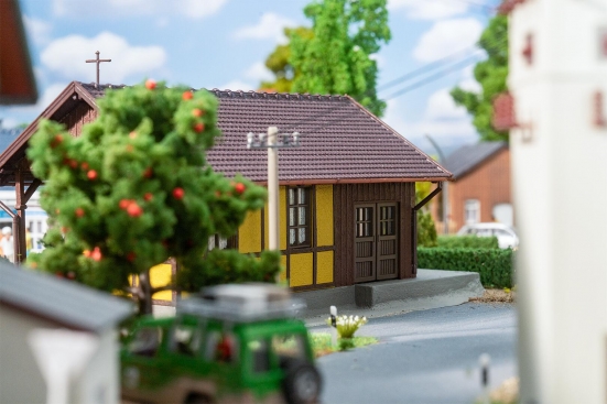 FALLER 110137 H0 Bahnhof Uderns