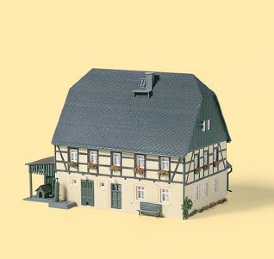 Preview: Auhagen 11359 H0 Großes Bauernhaus mit Stall und Schauer
