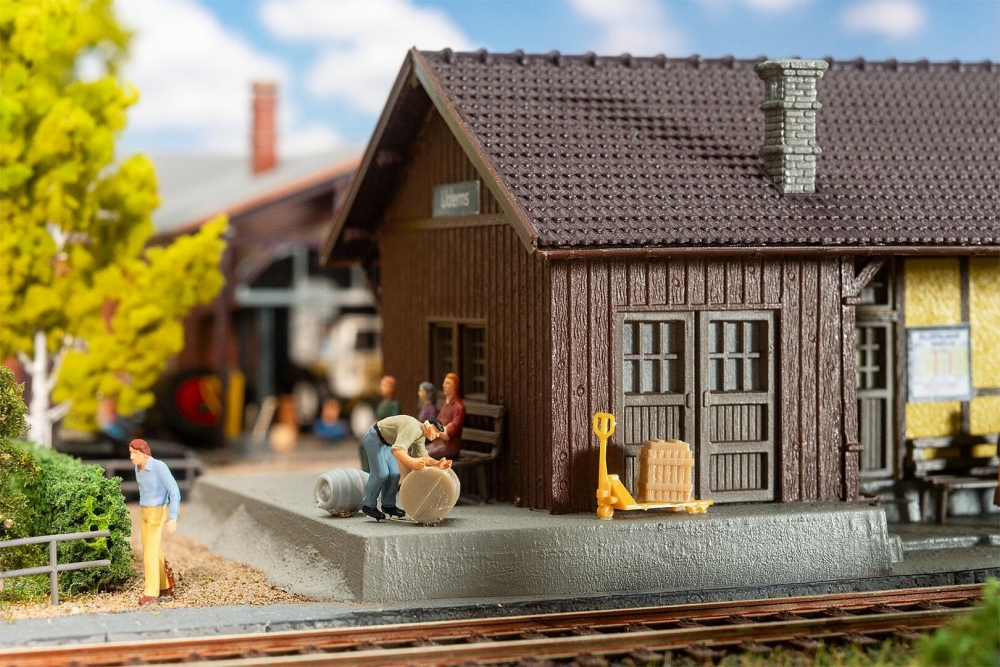 FALLER 110137 H0 Bahnhof Uderns