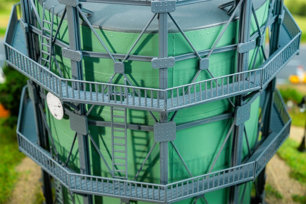 FALLER 130157 H0 Gasometer mit Rohrleitungen