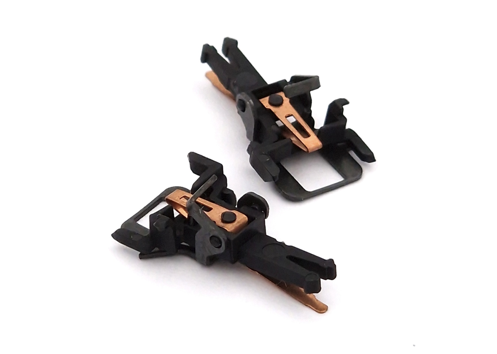Märklin E365409 Kurzkupplung Stromführend (2 Stück) Modelleisenbahn