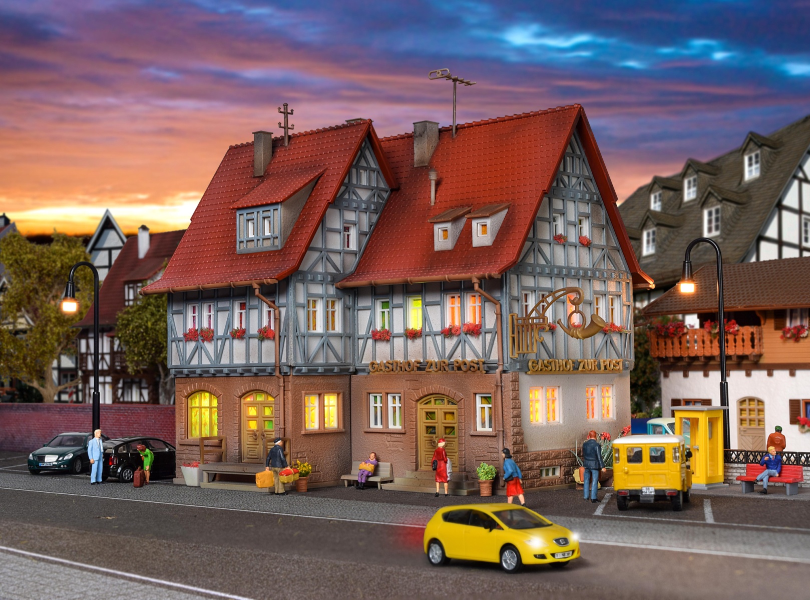Vollmer 43637 H0 Gasthof zur Post mit LED-Beleuchtung 