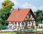 FALLER 130222 H0 Einfamilienhaus mit Fachwerk 