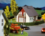 FALLER 130318 H0 Einfamilienhaus, weinrot 