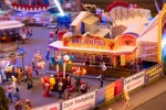 FALLER 140474 H0 Süßigkeitenbude und Ballonkünstler 